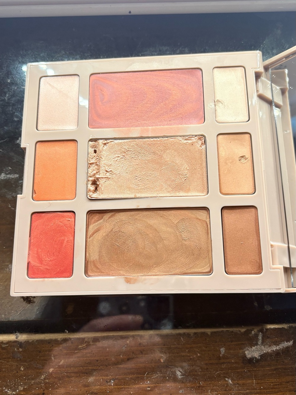 Makeup bundle - Picture 5 of 5
